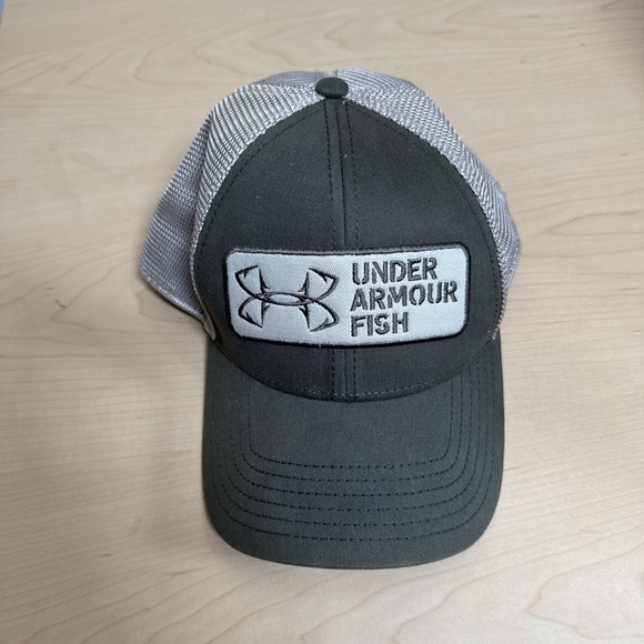 Under Armour Fish Hat Snapback Green Tan Mesh Back Trucker Cap Fishing Outdoor - Picture 1 of 5